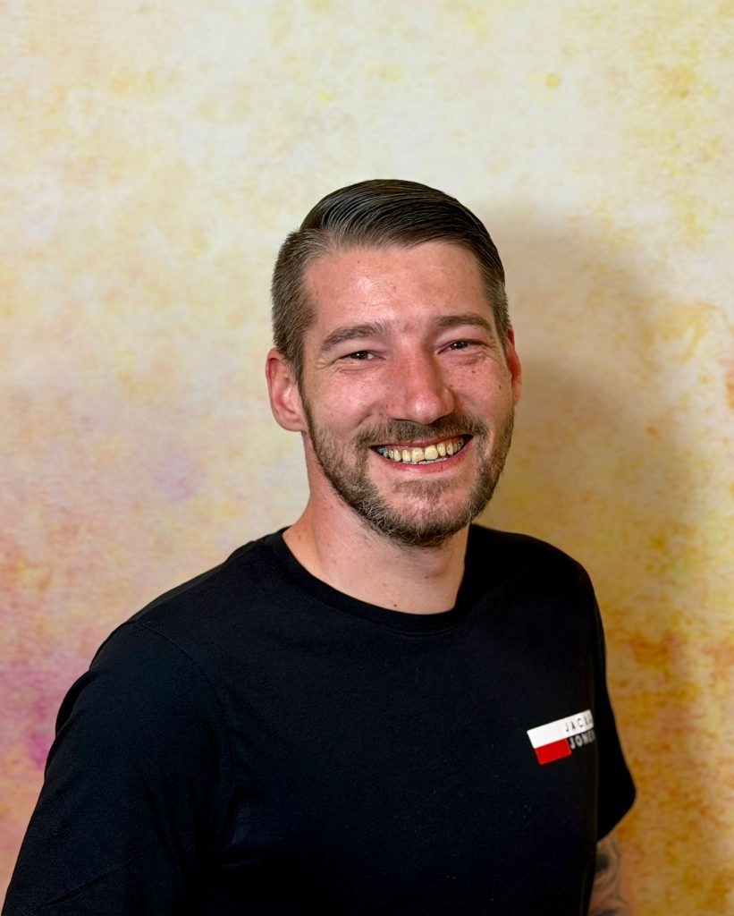 team-member-img
